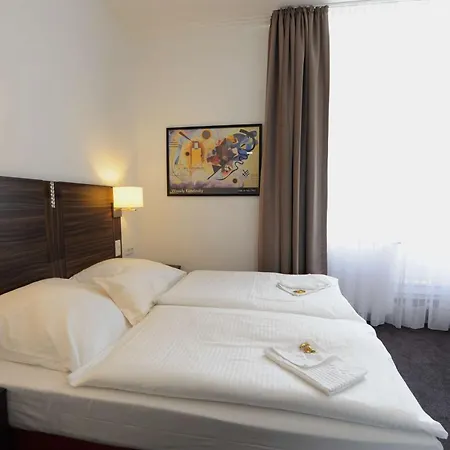 Western Kaiserhof Hotell 4*